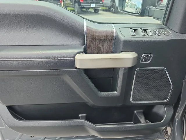 2021 Ford F-250SD Lariat photo 17
