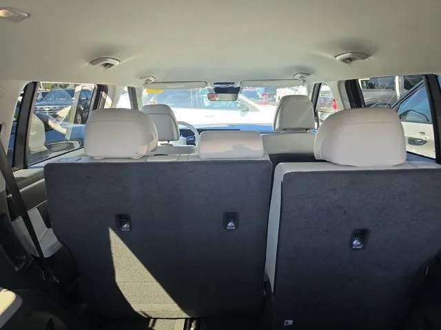 2026 Hyundai Santa Fe SEL photo 9