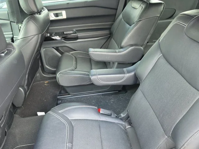 2023 Ford Explorer ST photo 10
