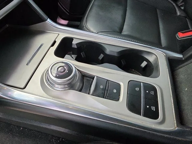2022 Ford Explorer XLT photo 22