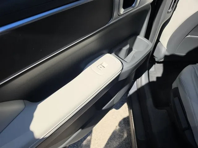 2026 Hyundai Santa Fe SEL photo 13