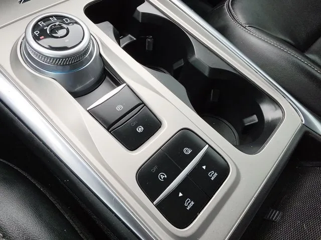 2023 Ford Explorer XLT photo 28