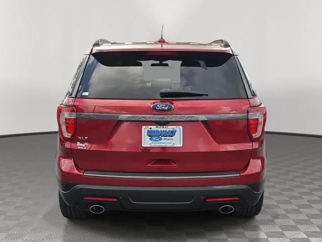 2019 Ford Explorer XLT Sport Appearance Pgk photo 5