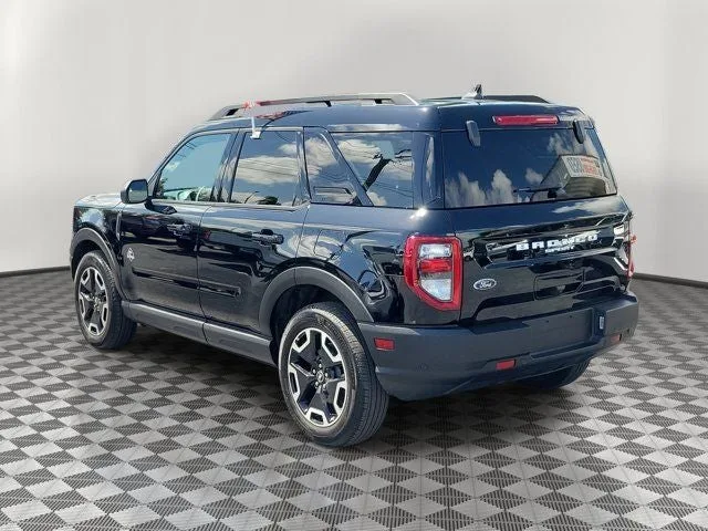 2024 Ford Bronco Sport Outer Banks photo 4