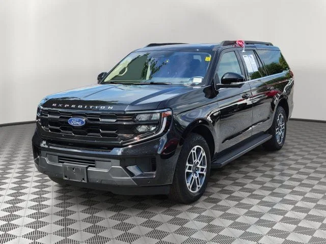 2025 Ford Expedition Max Active photo 3