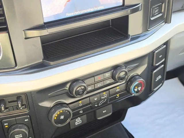 2025 Ford F-250SD XLT photo 28