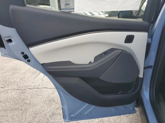 2025 Ford Mustang Mach-E Premium RWD photo 10