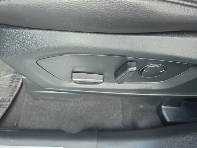2023 Ford Explorer ST-Line photo 20