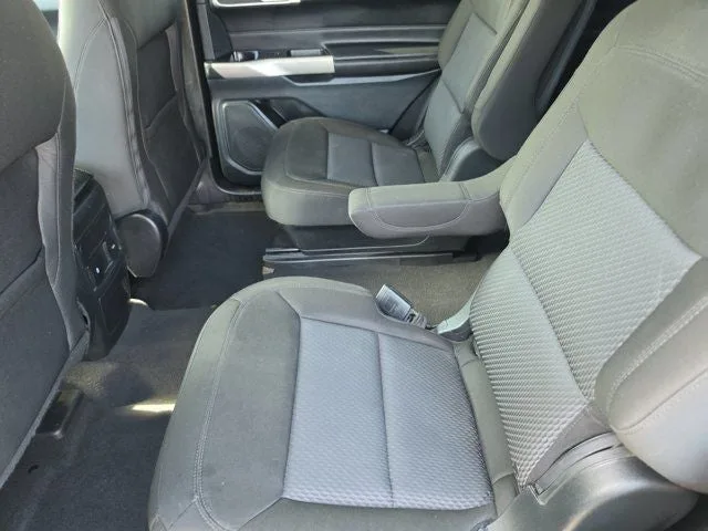 2023 Ford Explorer XLT photo 10