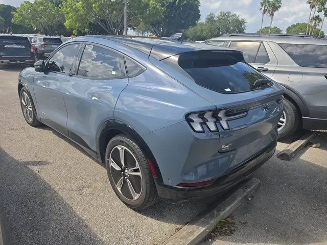 2023 Ford Mustang Mach-E Premium photo 4