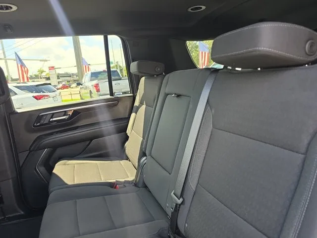 2025 Chevrolet Suburban LS photo 14