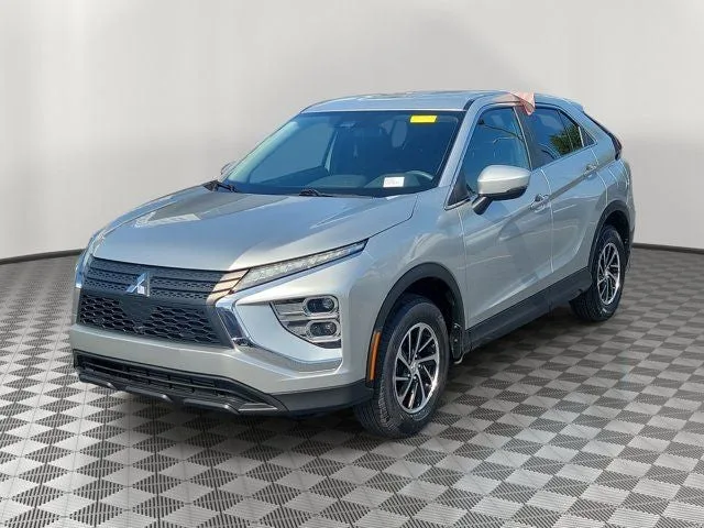2023 Mitsubishi Eclipse Cross ES photo 3