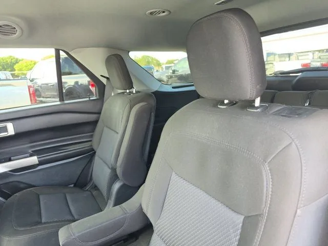 2023 Ford Explorer XLT photo 11