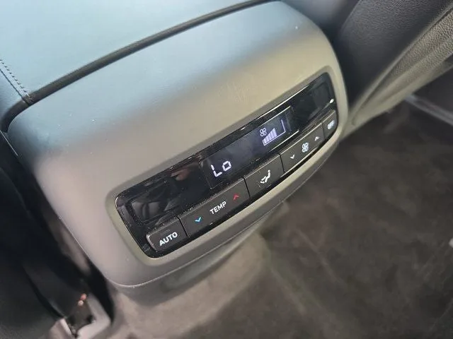 2025 Hyundai Palisade SEL photo 16
