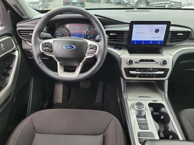 2023 Ford Explorer XLT photo 14