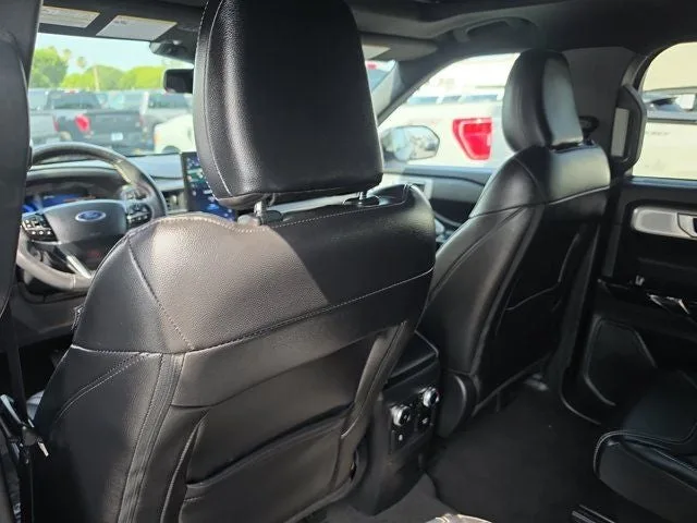 2023 Ford Explorer ST photo 14