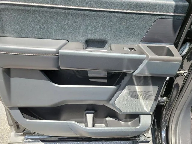 2023 Ford F-150 Raptor photo 10