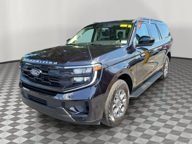 2025 Ford Expedition Max Active photo 3