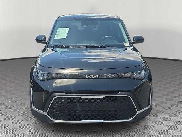 2024 Kia Soul LX photo 2