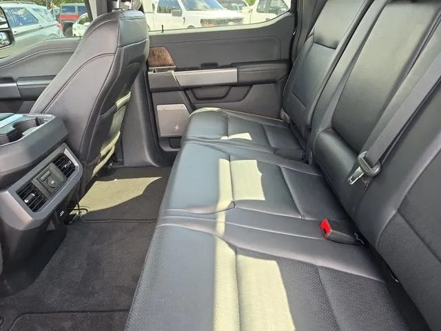 2025 Ford F-450SD Lariat DRW photo 12