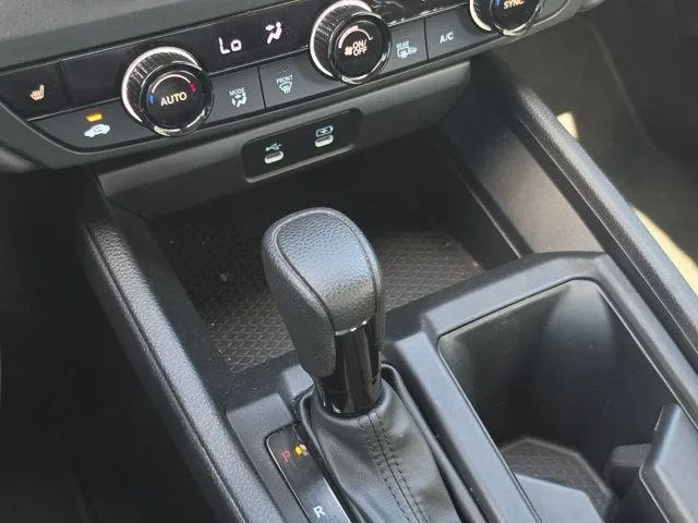 2025 Honda Accord SE photo 28