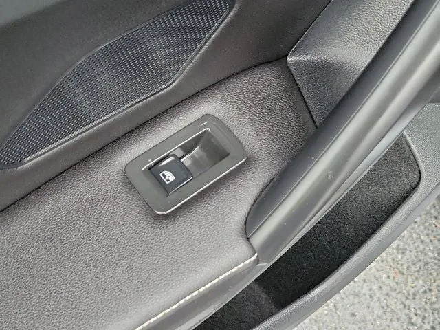 2024 Volkswagen Tiguan 2.0T S photo 13