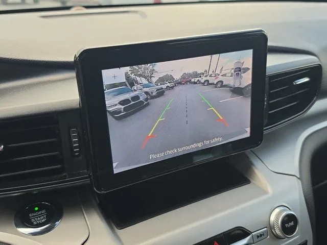 2020 Ford Explorer XLT photo 22