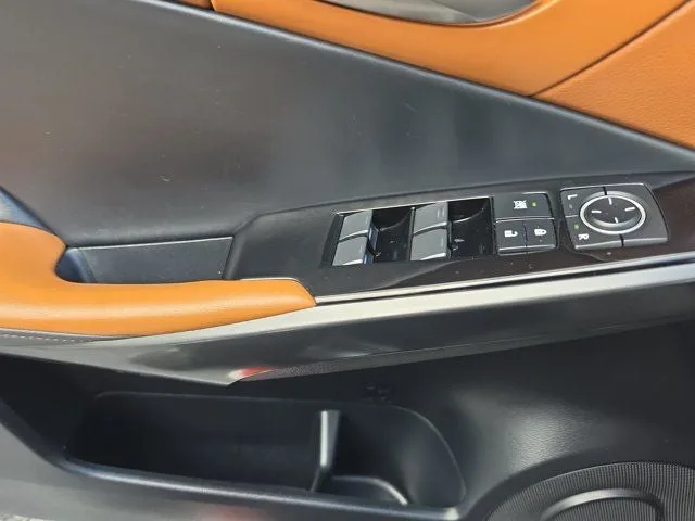 2024 Lexus IS 300 photo 15