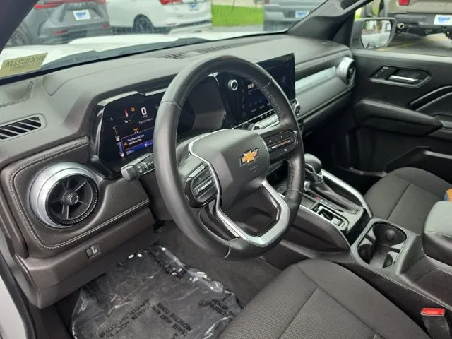 2023 Chevrolet Colorado LT photo 19