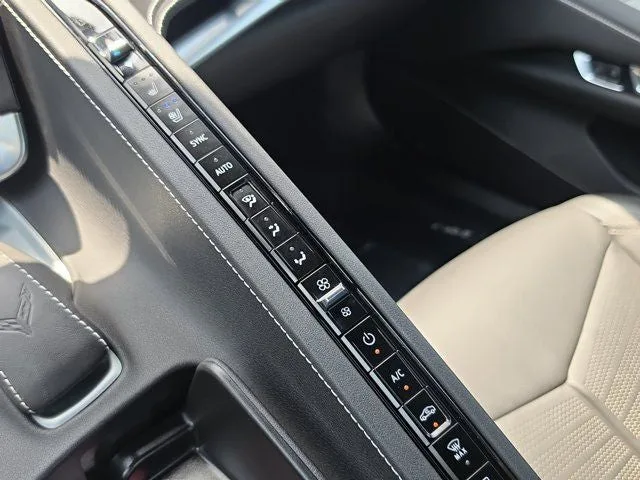 2025 Chevrolet Corvette Stingray 2LT photo 23
