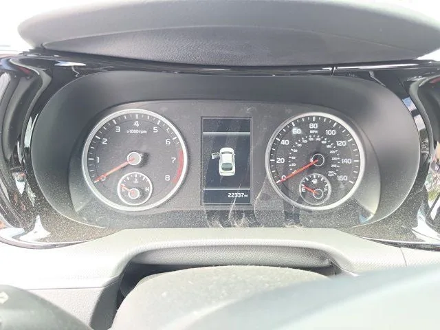 2024 Kia K5 GT-Line photo 22