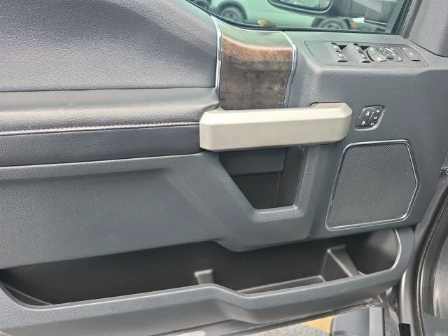 2022 Ford F-250SD Lariat FX4 photo 15