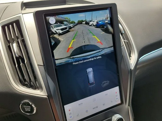 2022 Ford Edge SEL photo 22