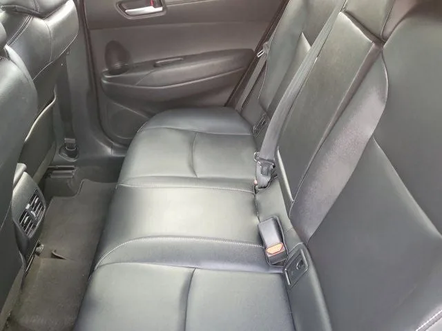 2023 Toyota Corolla Cross XLE photo 14
