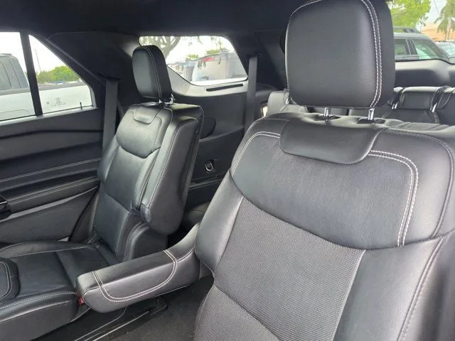 2023 Ford Explorer ST photo 12