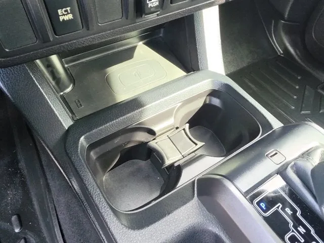 2018 Toyota Tacoma TRD Sport V6 photo 31