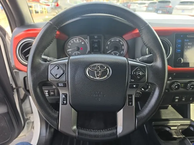 2018 Toyota Tacoma TRD Sport V6 photo 24