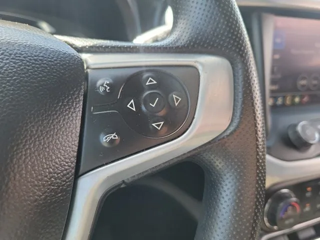 2023 GMC Acadia SLE photo 24