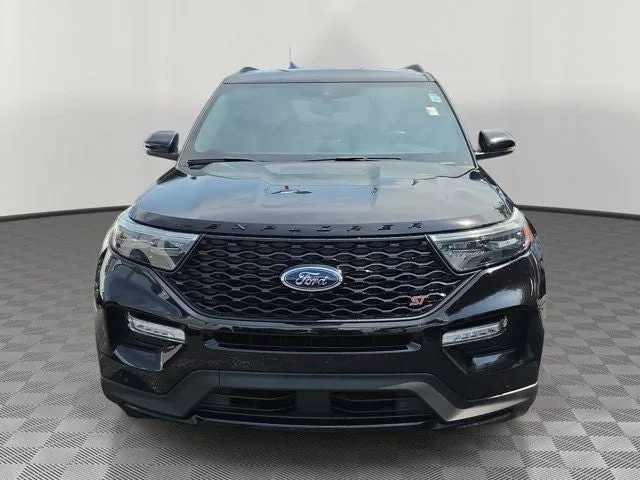 2023 Ford Explorer ST photo 2
