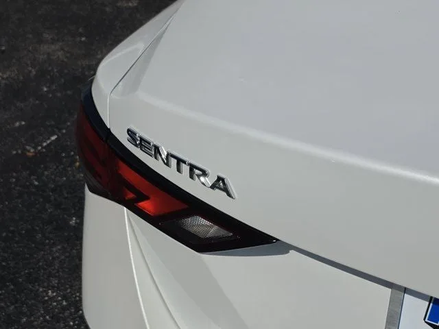 2023 Nissan Sentra SV photo 8