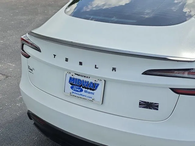 2025 Tesla Model 3 Performance photo 7