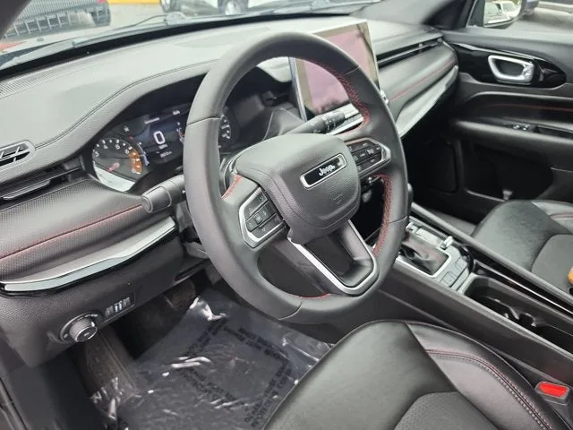2025 Jeep Compass Trailhawk photo 21