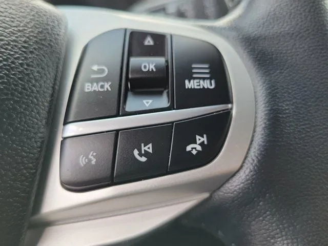2023 Ford Explorer XLT photo 19
