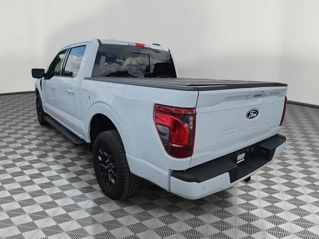 2025 Ford F-150 XLT photo 3