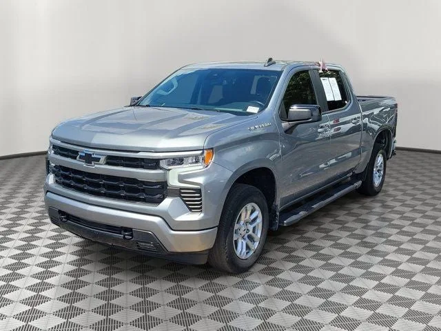 2023 Chevrolet Silverado 1500 RST photo 3