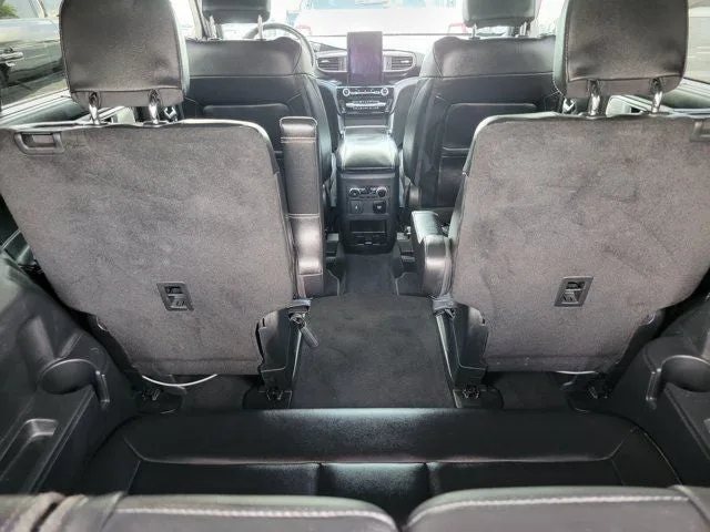 2023 Ford Explorer ST photo 9