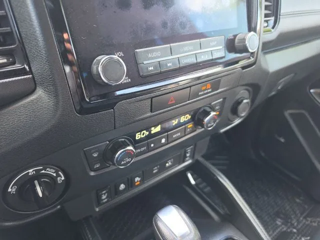2022 Nissan Frontier PRO-4X photo 24