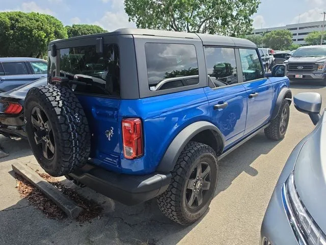 2024 Ford Bronco Black Diamond photo 4