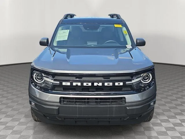 2024 Ford Bronco Sport Outer Banks photo 2