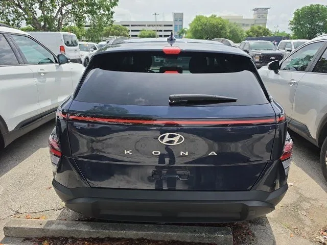 2026 Hyundai Kona SEL Sport photo 5
